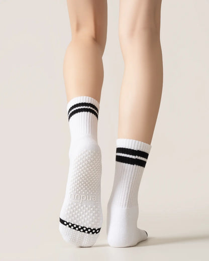 The Classic Grip Socks