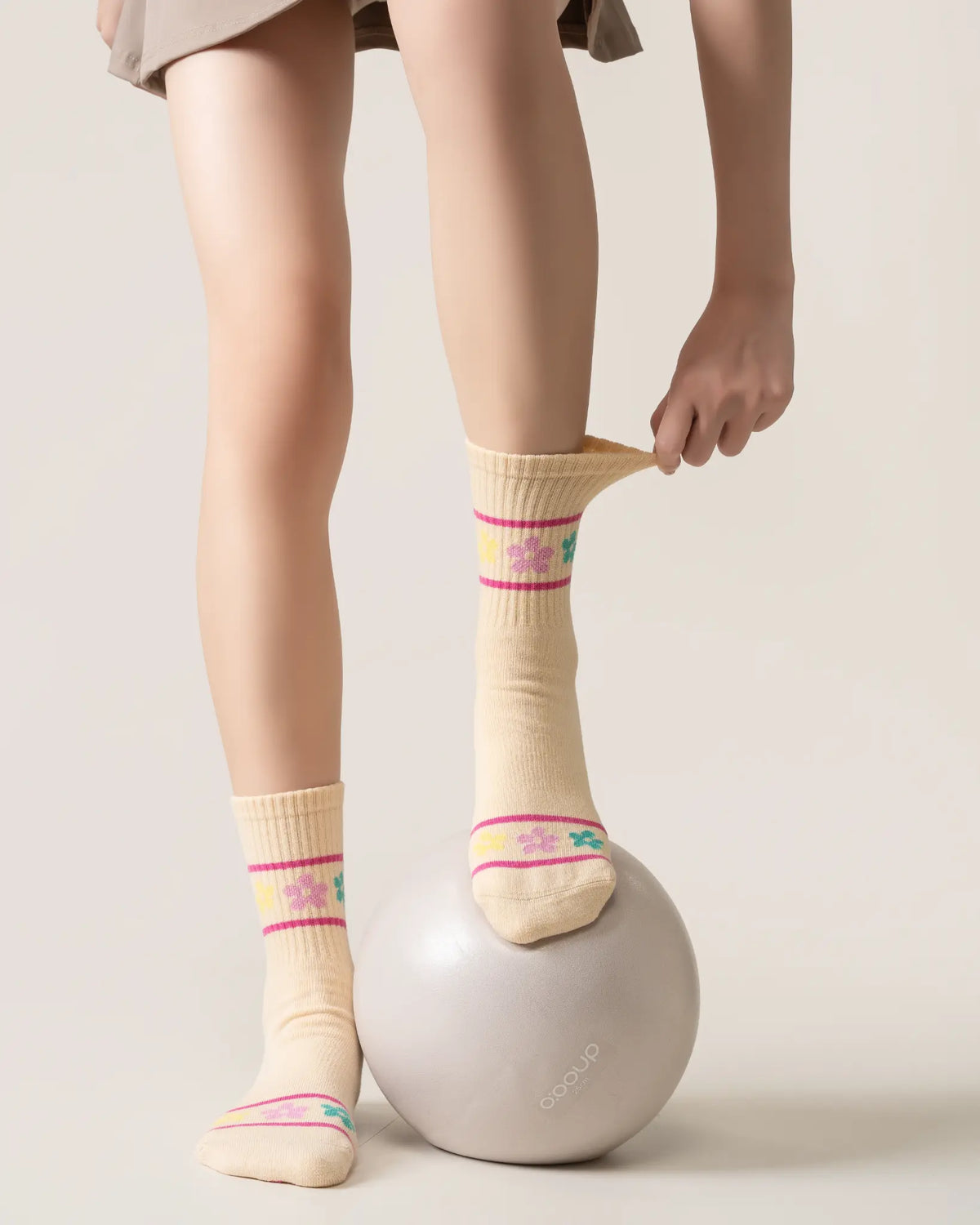 The Posy Grip Socks